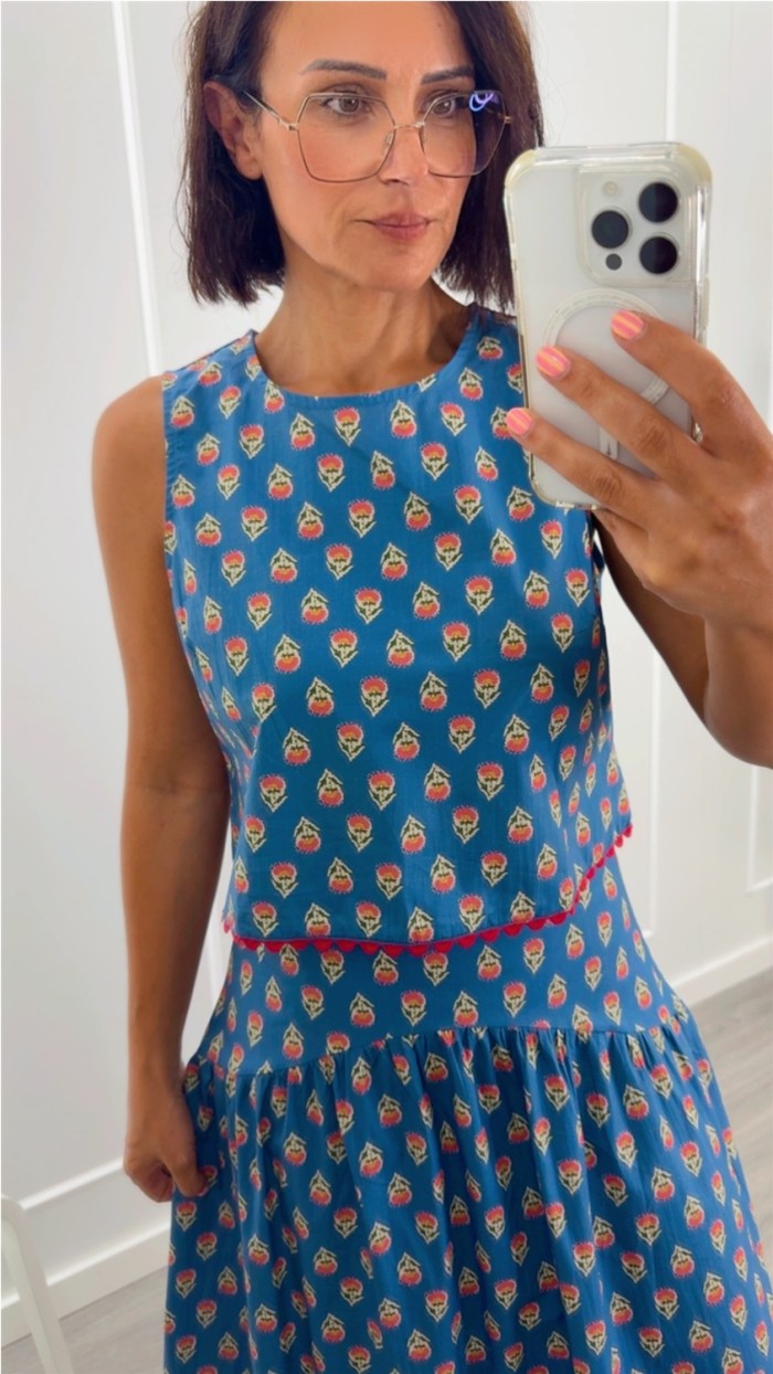 FALDA FONDO AZUL ESTAMPADO FLORES
