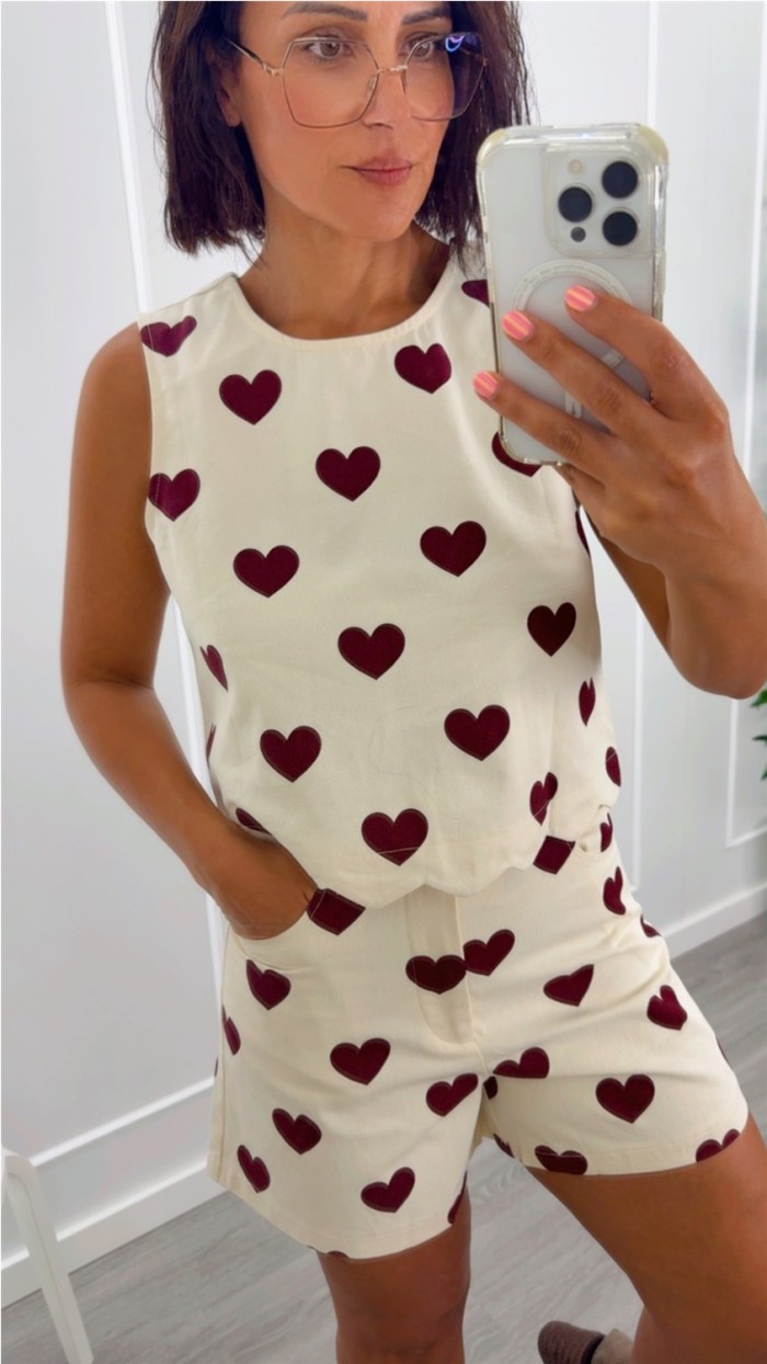 SHORT CORAZONES FONDO BEIGE