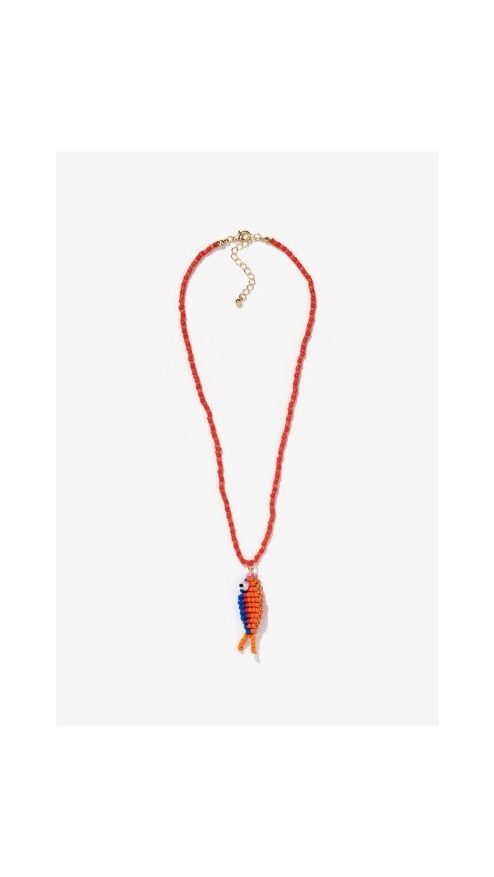 Collar fino con cuentas en naranja y colgante en forma de pez con deta