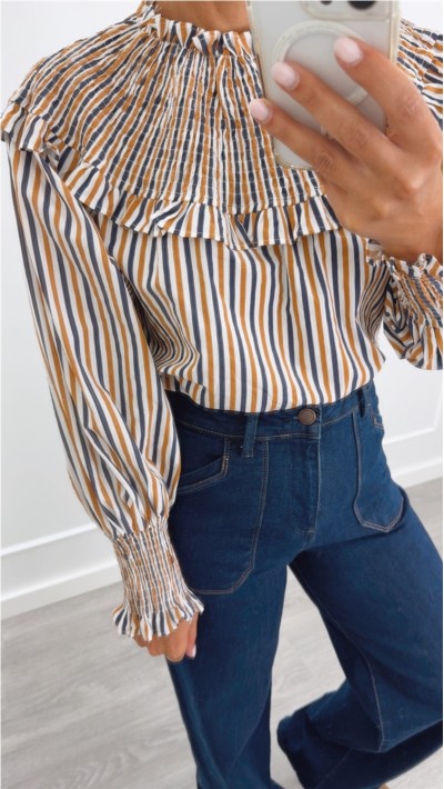 BLUSA DE RAYAS ESCOTE GOMAS