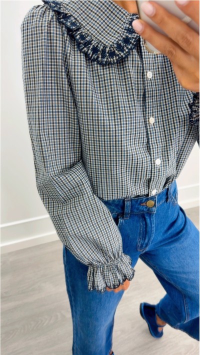 BLUSA CUELLOS CUADROS Y BORDADOS 2