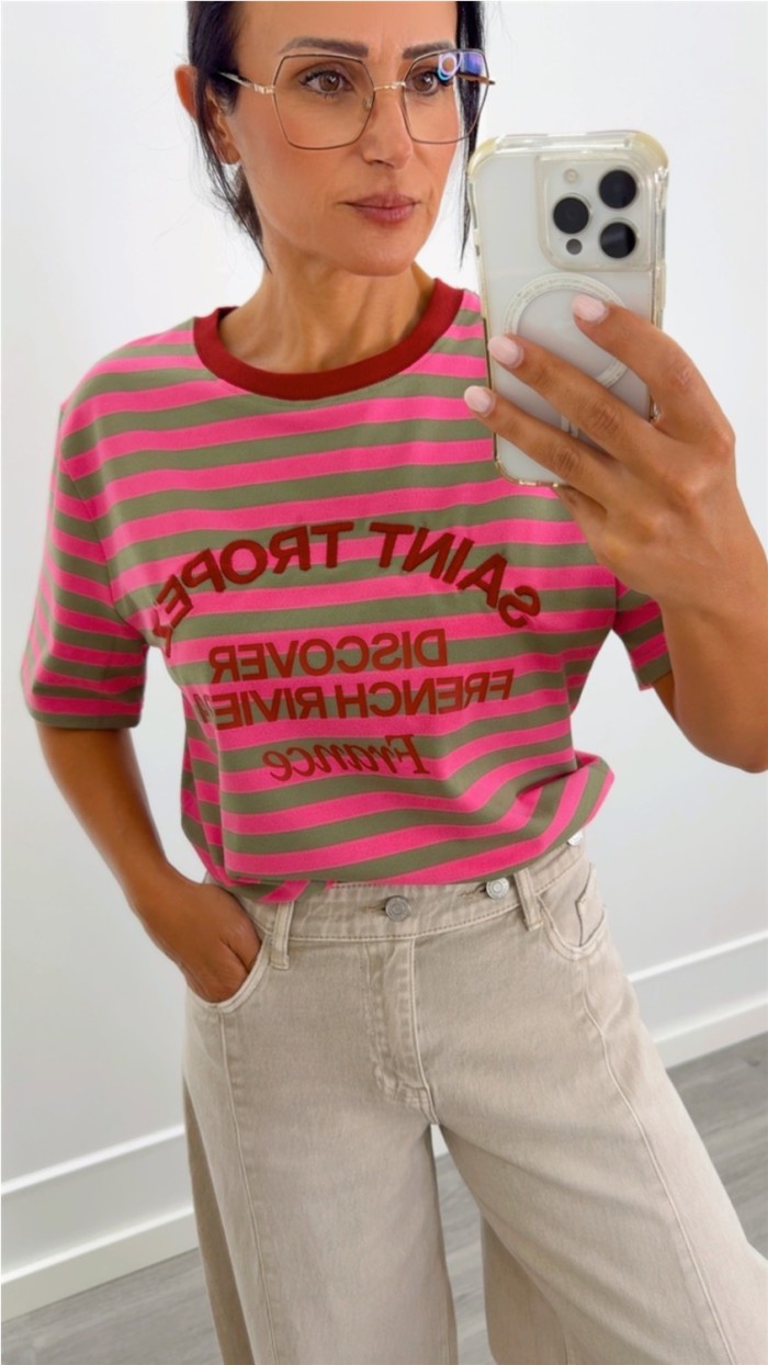 CAMISETA DE RAYAS COLORES FRASE LETRAS A CONTRASTE