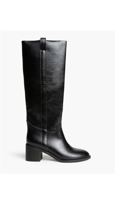 bota tacón cuadrado negro y marrón