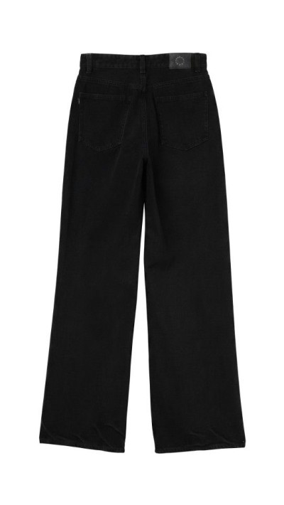 pantalón negro tachuelas 2
