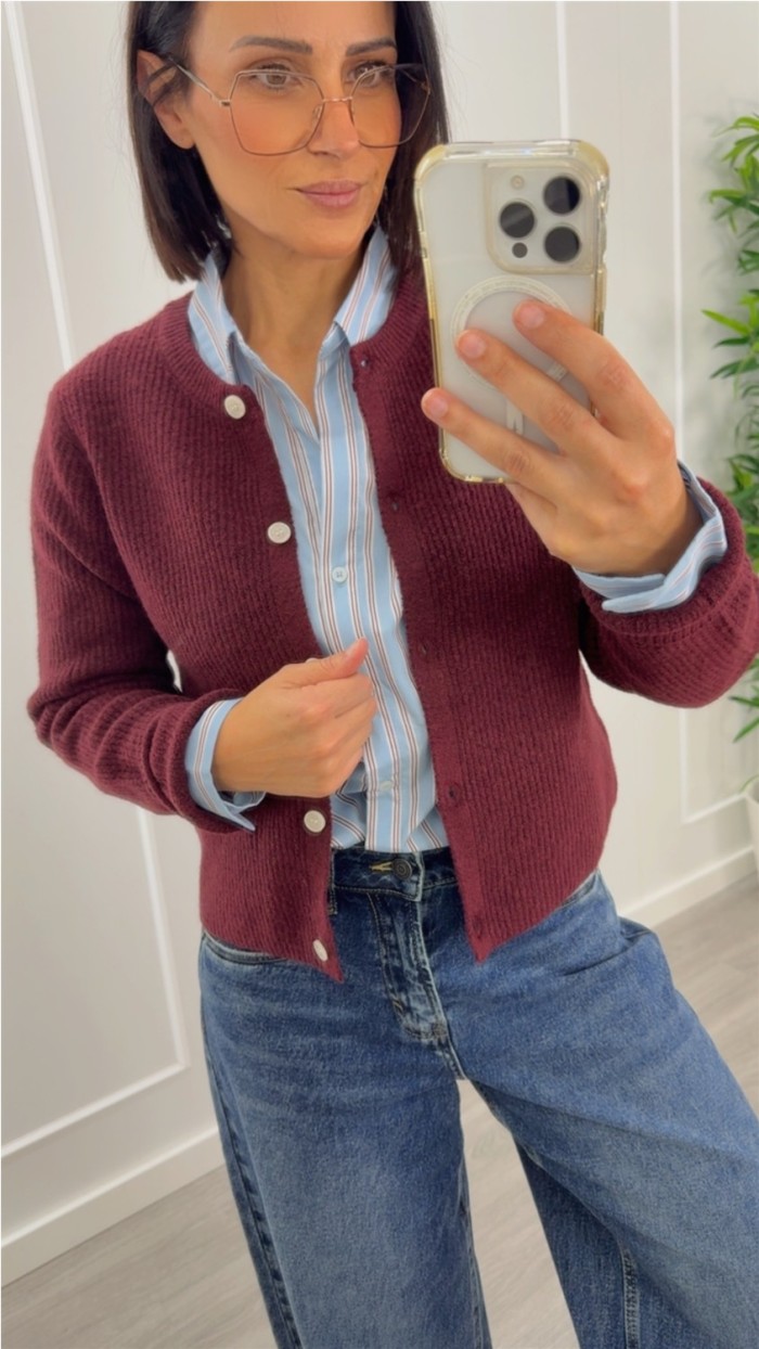 CHAQUETA CUELLO REDONDO BOTONES BURDEOS