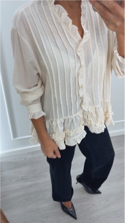 BLUSA EN BEIGE CON VOLANTES CULLO PICO
