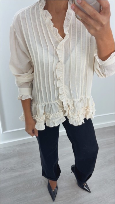 BLUSA EN BEIGE CON VOLANTES CULLO PICO
